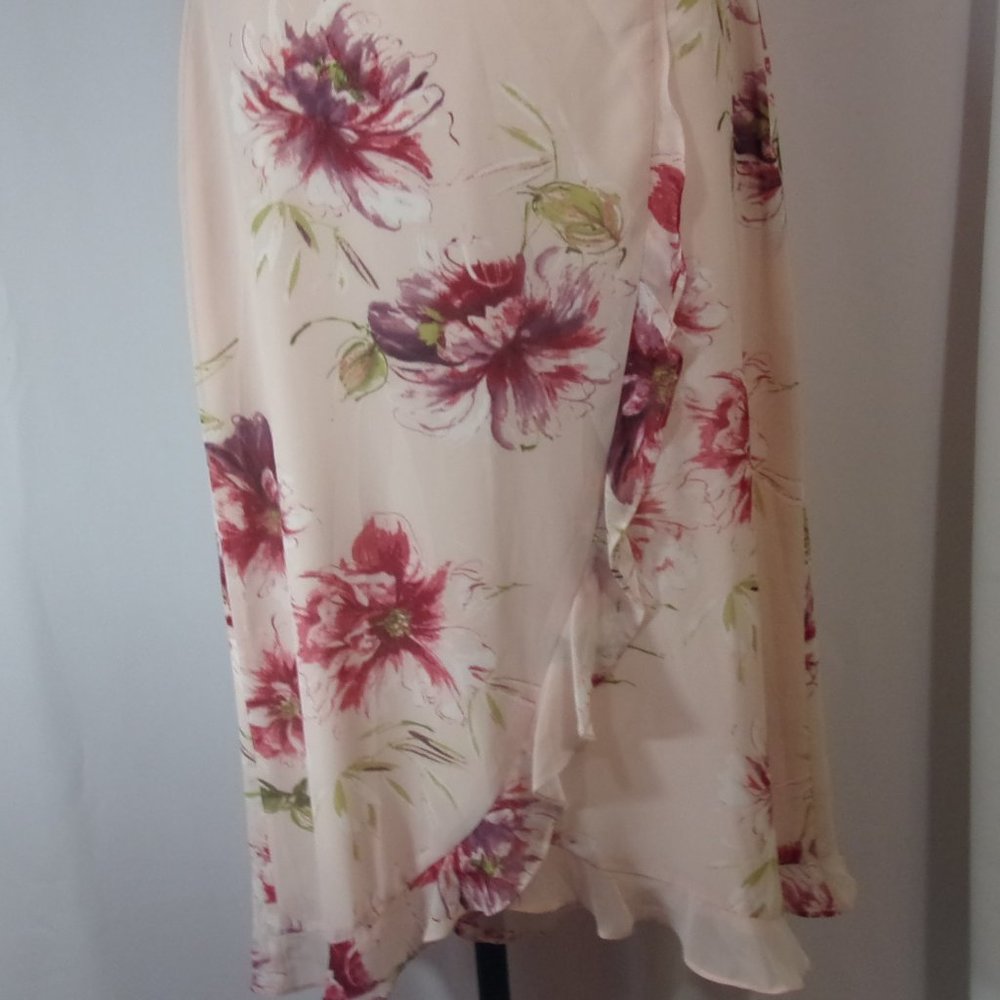 Peachy Pink Floral Flirty Skirt Size 10